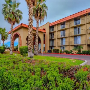 6 Phoenix, Az - Sky Harbor Hotel