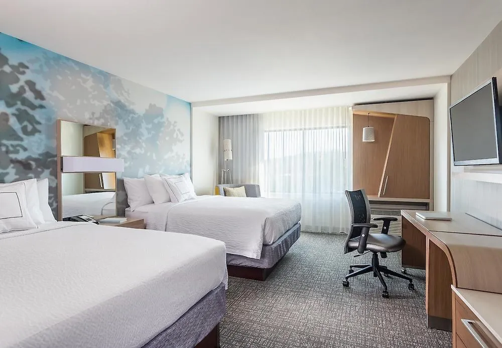 Courtyard By Marriott Charlotte Northlake
