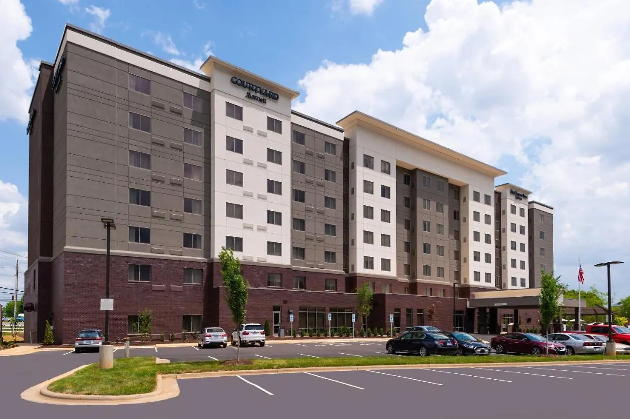 Courtyard By Marriott Charlotte Northlake Hotel