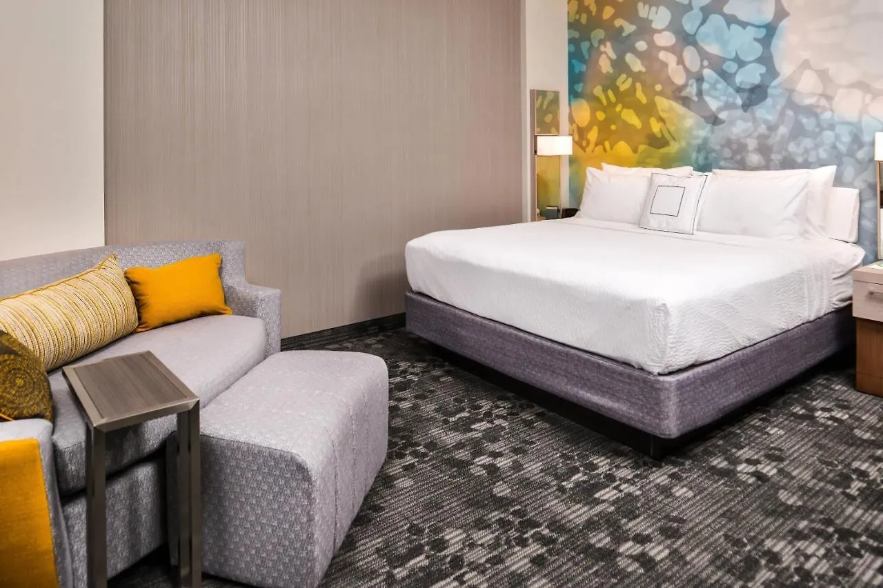 Courtyard By Marriott Charlotte Northlake Hotel